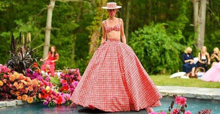Top 8 Most Amazing and Unique Fashion Shows Ideas of 2021