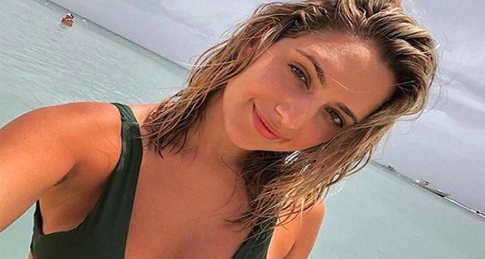 Fran Barstool Hot & Fran Barstool Bikini