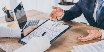 6 times when you should consult a workers’ compensation lawyer